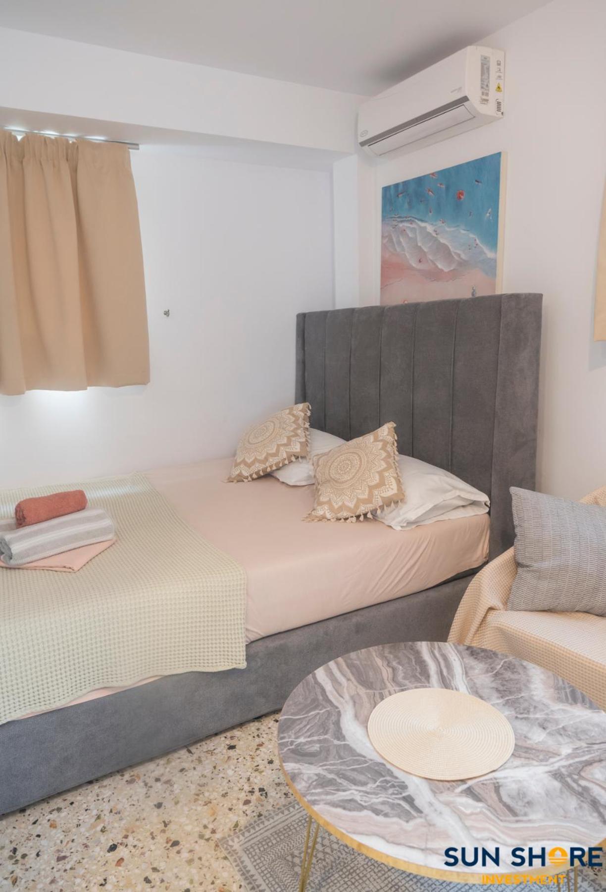 Explore Greece From Cozy City Centre Apartment Chalkida Bagian luar foto
